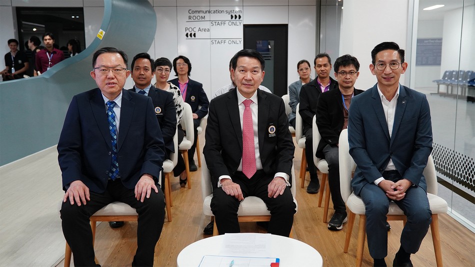 พิธีรับมอบประกาศนียบัตรใบรับรองมาตรฐาน ISO/IEC 27001:2022 ด้านระบบการจัดการความมั่นคงปลอดภัยของสารสนเทศ กองเทคโนโลยีสารสนเทศ