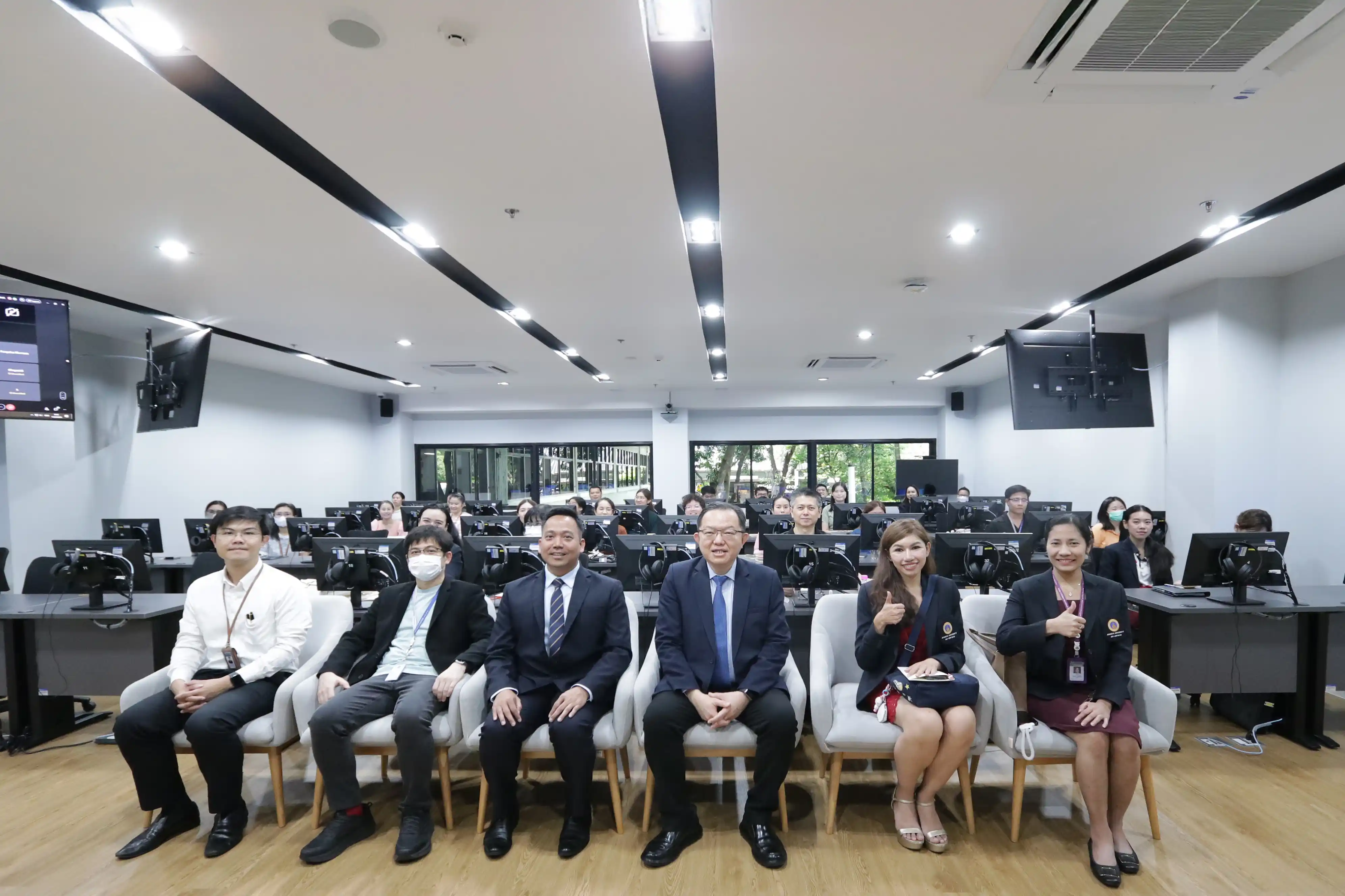 กองเทคโนโลยีสารสนเทศจัดอบรมเชิงปฏิบัติการ Generative AI สำหรับบุคลากรมหาวิทยาลัยมหิดล รุ่นที่ 2 หลักสูตร “จากประชุมสู่รายงาน ใช้ Generative AI ถอดเทปและสรุปงานแบบมือโปร”